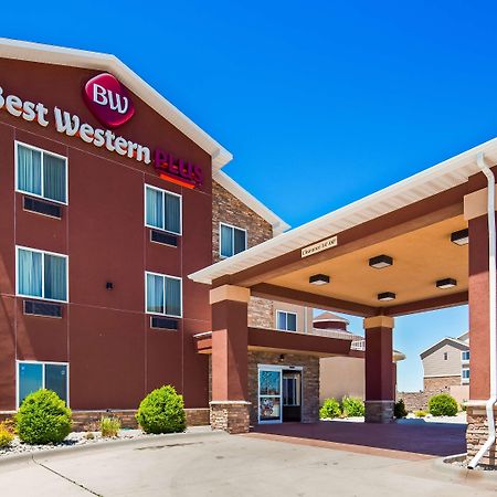 Best Western Plus Carousel Inn & Suites Burlington Exterior photo